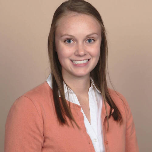 Mariah Hoff headshot